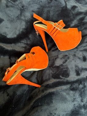 Shoe Dazzle Orange Suede Peep-Toe Platform Heels